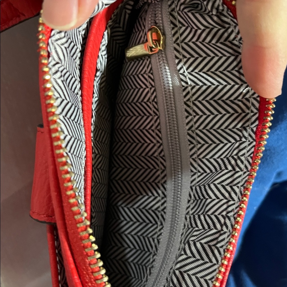 New vegan red bag, cross body - Picture 5 of 11